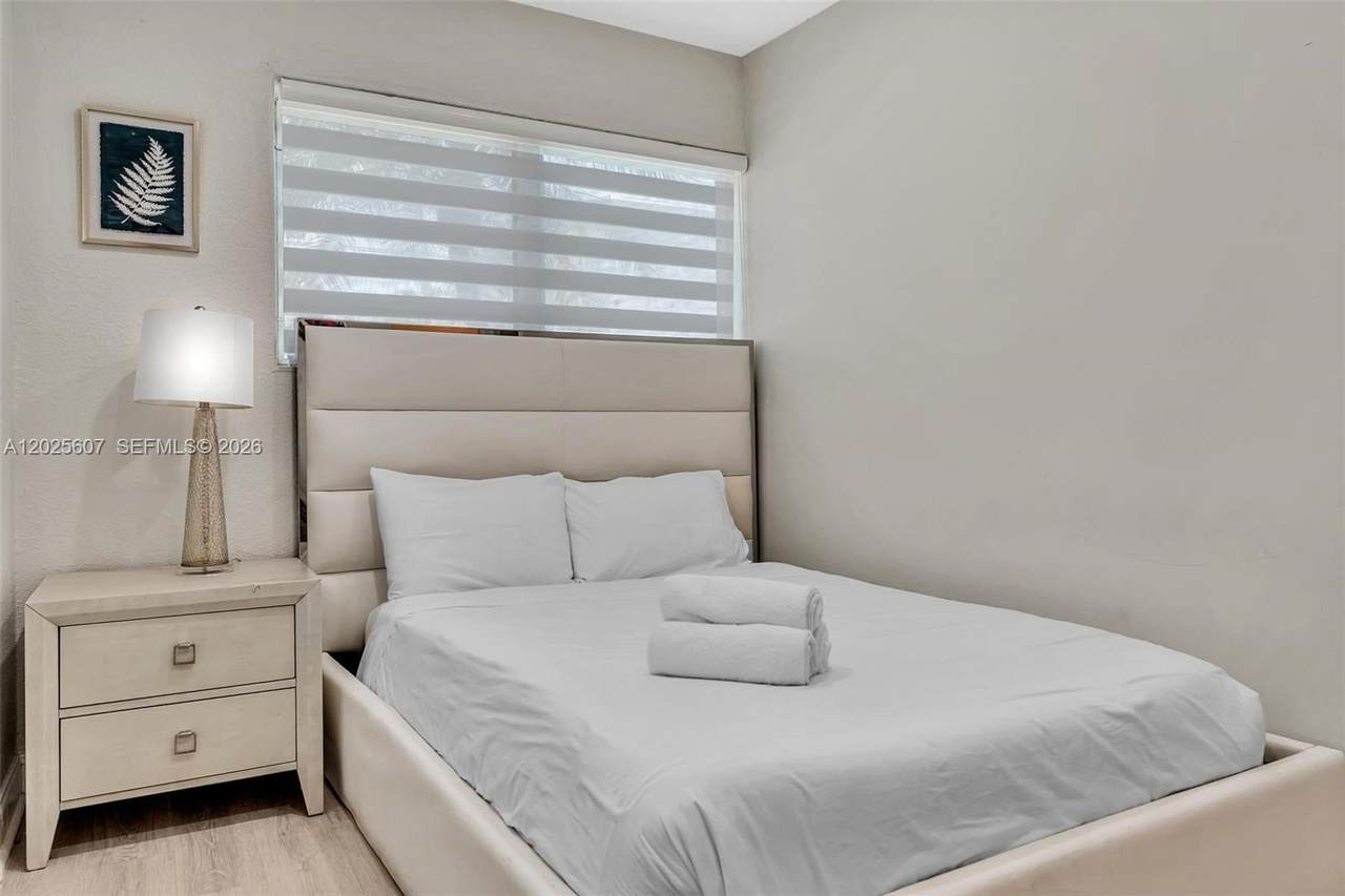 10004 Bay Harbor Dr - Photo 1