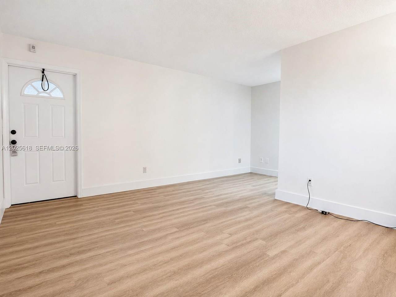 421 1st St - Photo 1