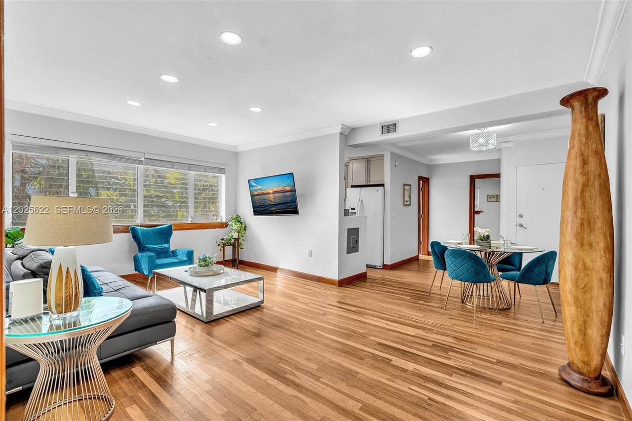10004 Bay Harbor Dr - Photo 1