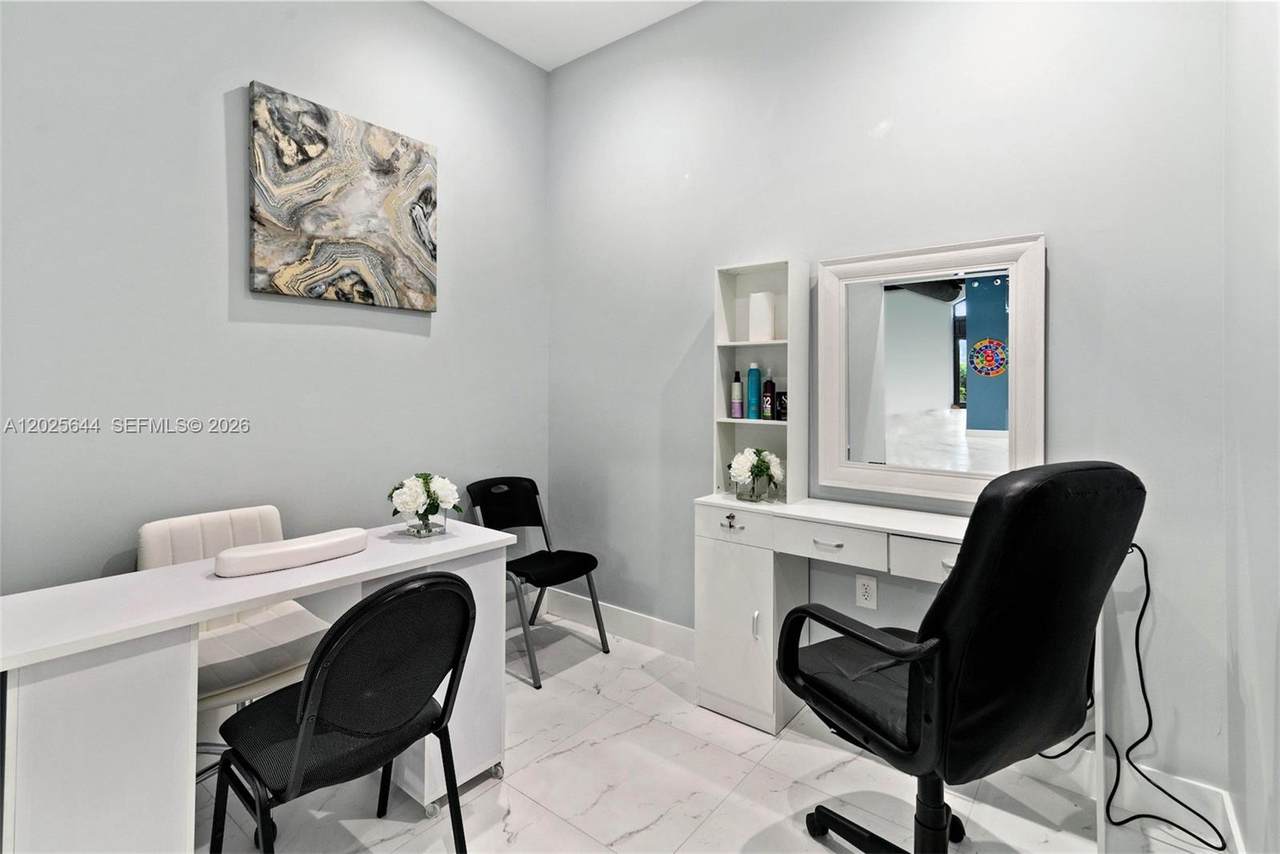 https://bt-photos.global.ssl.fastly.net/miami/1280_boomver_1_A12025644-2.jpg