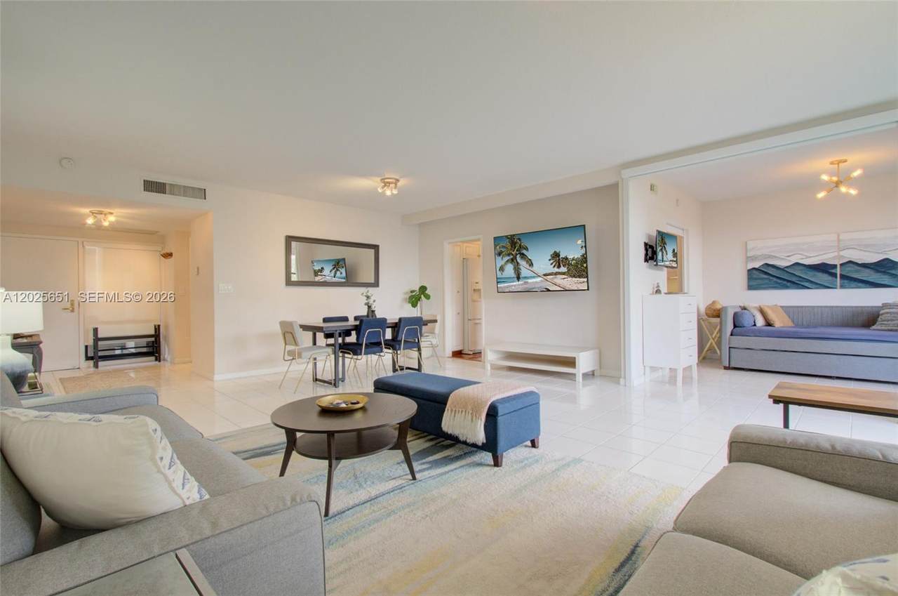 181 Crandon Blvd - Photo 1