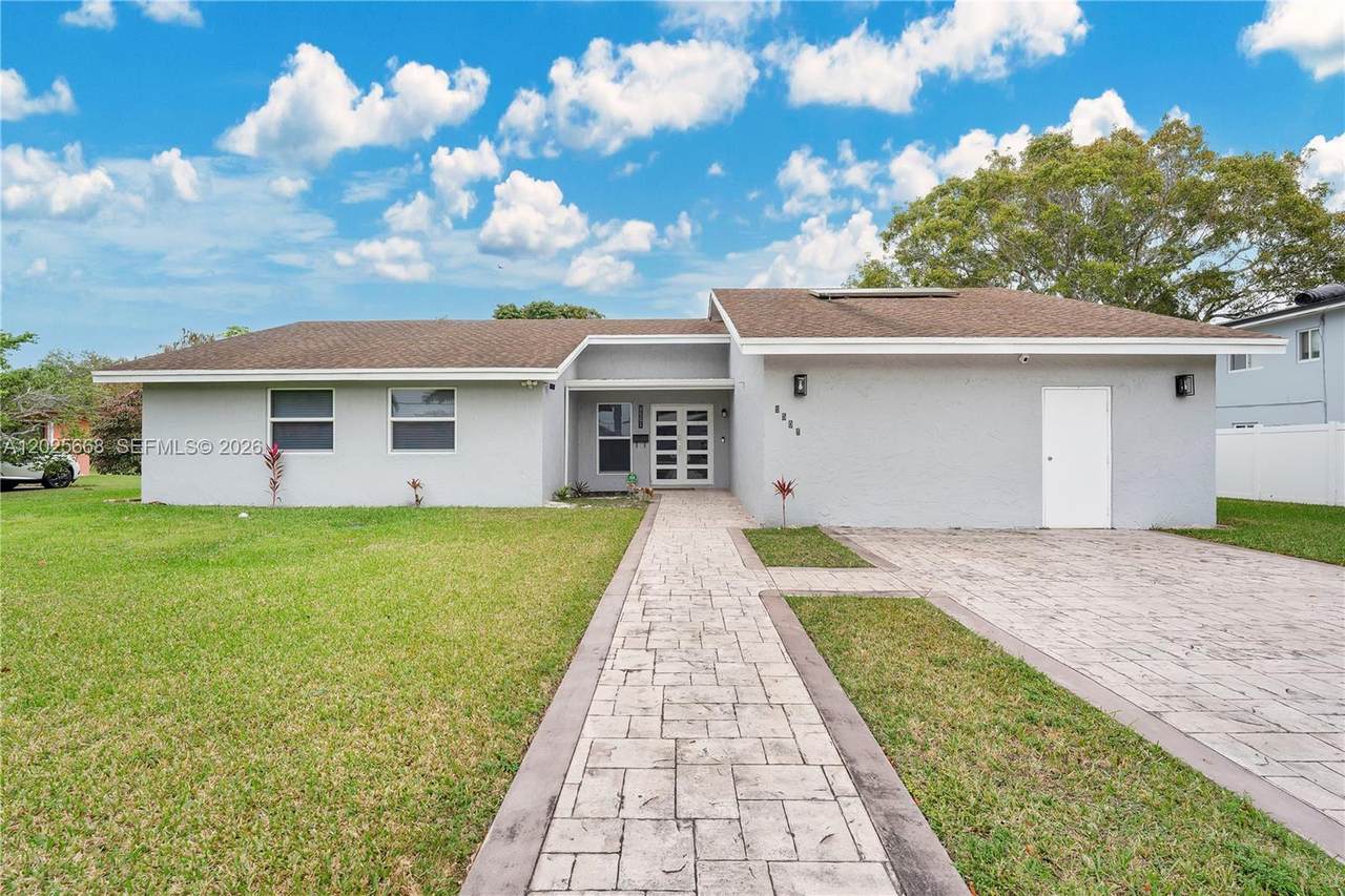 9501 Palmetto Club Ln E - Photo 1
