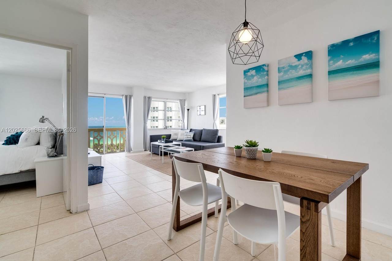 3100 Collins Ave - Photo 1