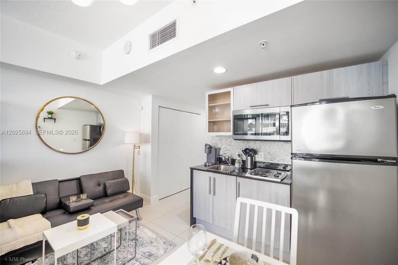https://bt-photos.global.ssl.fastly.net/miami/1280_boomver_1_A12025694-2.jpg
