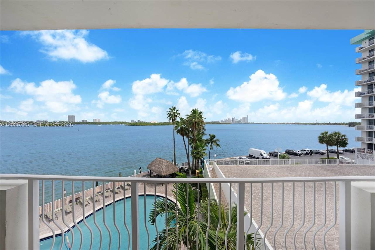 https://bt-photos.global.ssl.fastly.net/miami/1280_boomver_1_A12025725-2.jpg