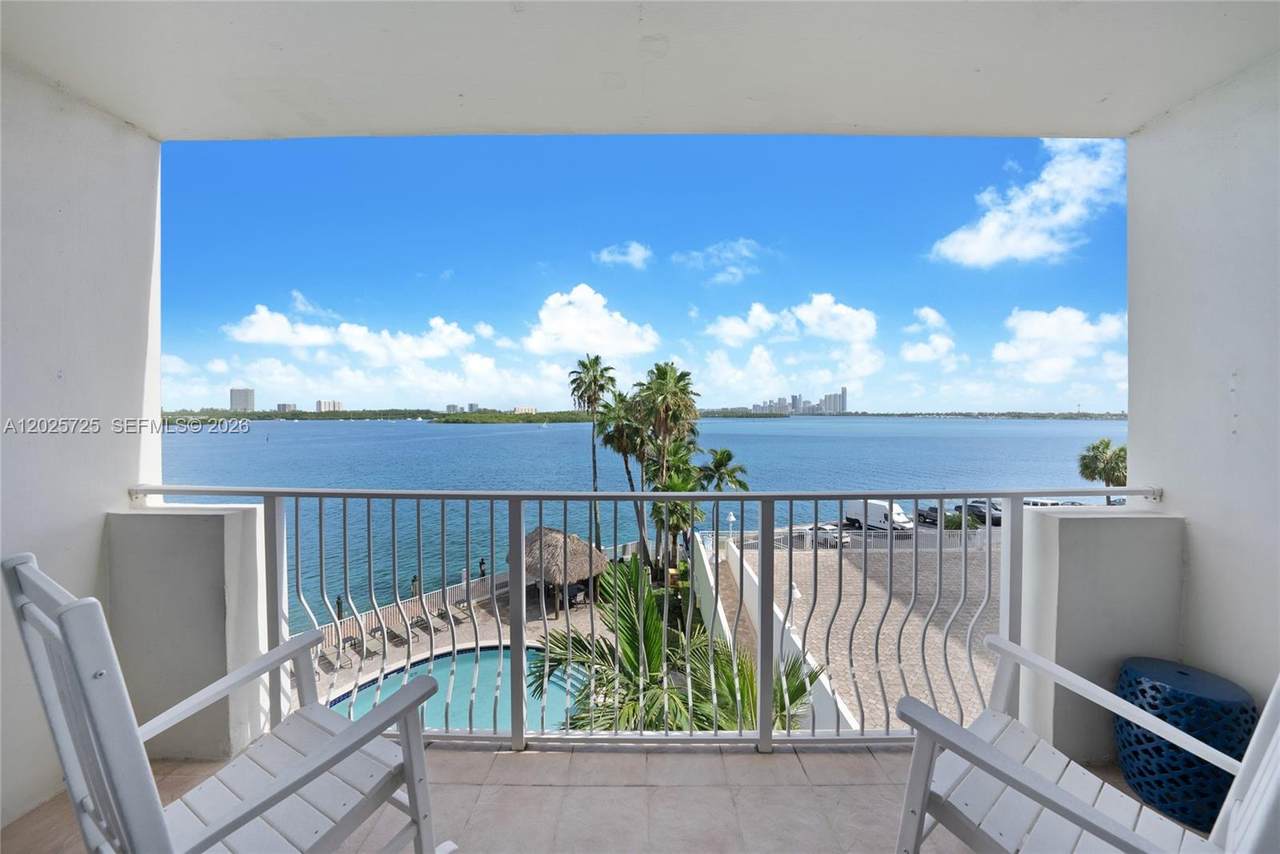 https://bt-photos.global.ssl.fastly.net/miami/1280_boomver_1_A12025725-2.jpg