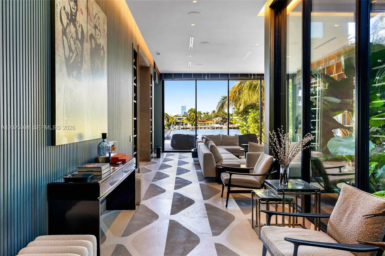 https://bt-photos.global.ssl.fastly.net/miami/1280_boomver_1_A12025934-2.jpg