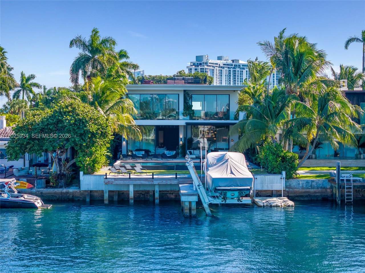 https://bt-photos.global.ssl.fastly.net/miami/1280_boomver_1_A12025934-2.jpg