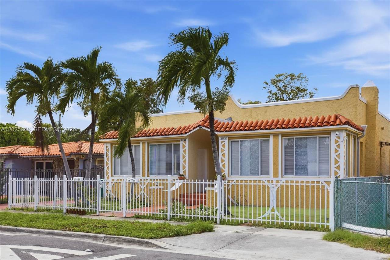 https://bt-photos.global.ssl.fastly.net/miami/1280_boomver_1_A12025948-2.jpg