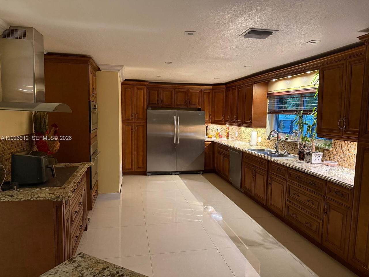 https://bt-photos.global.ssl.fastly.net/miami/1280_boomver_1_A12026012-2.jpg