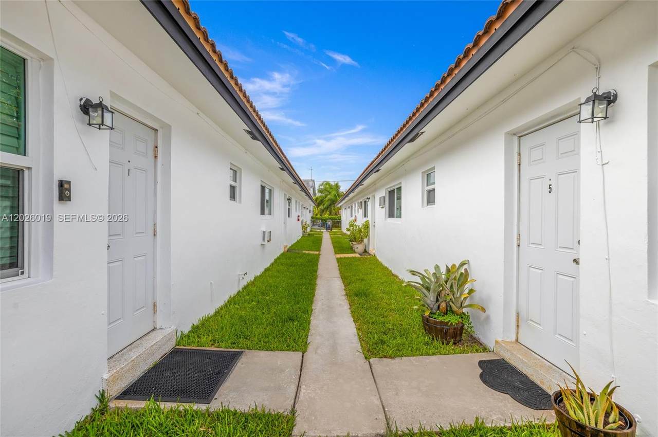 https://bt-photos.global.ssl.fastly.net/miami/1280_boomver_1_A12026019-2.jpg
