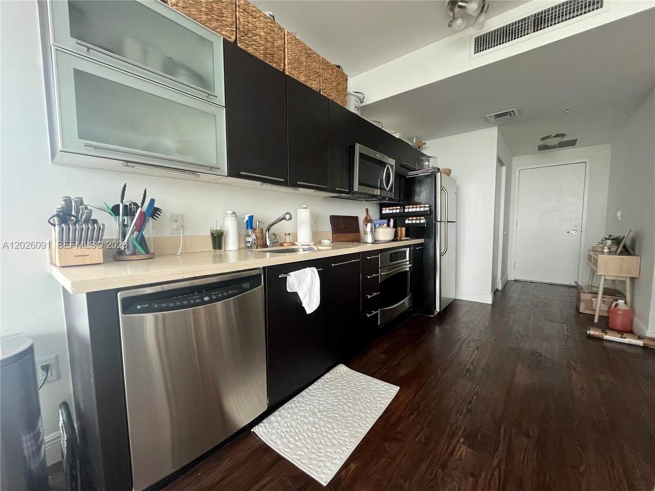 90 3rd St - Photo 1