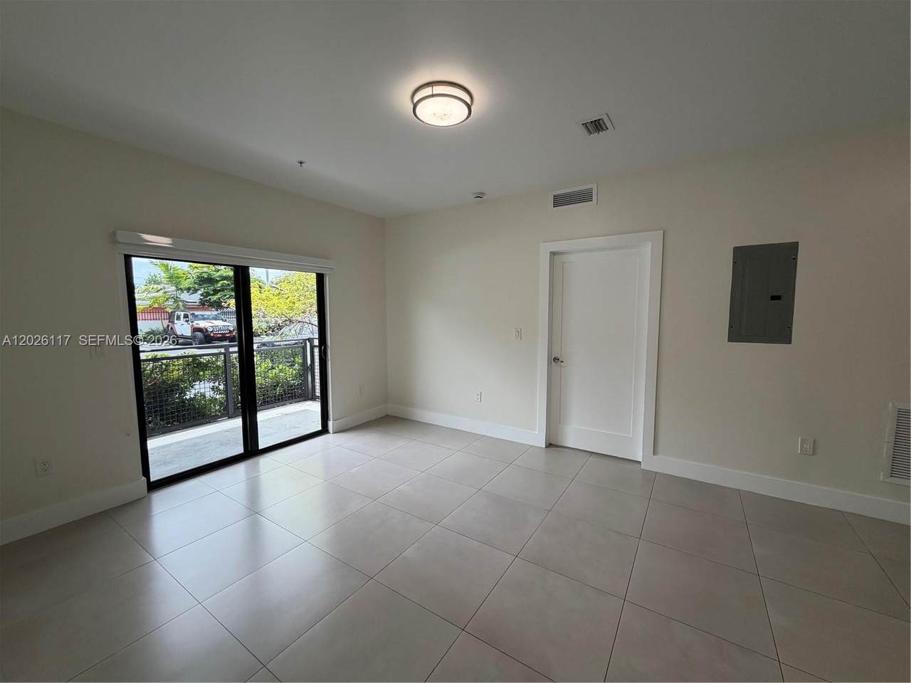 https://bt-photos.global.ssl.fastly.net/miami/1280_boomver_1_A12026117-2.jpg