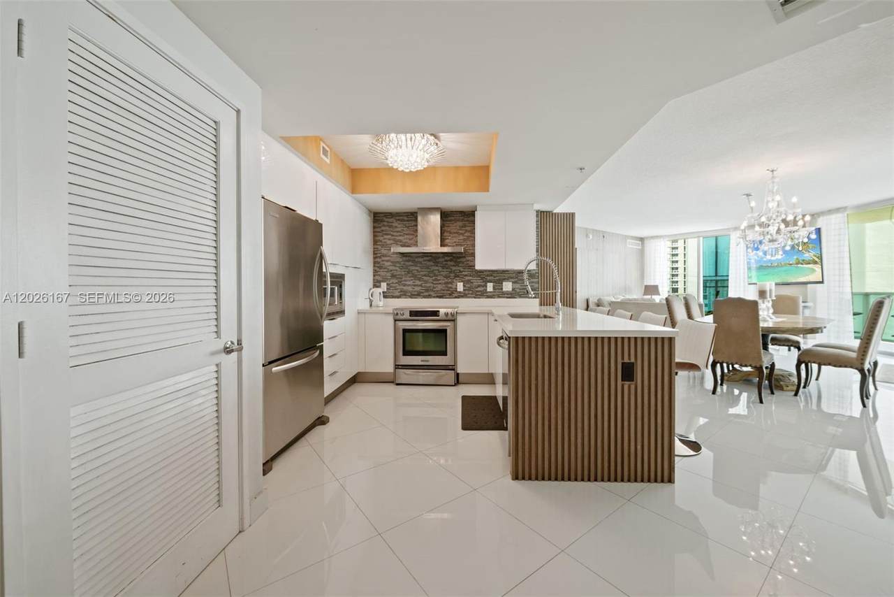 https://bt-photos.global.ssl.fastly.net/miami/1280_boomver_1_A12026167-2.jpg