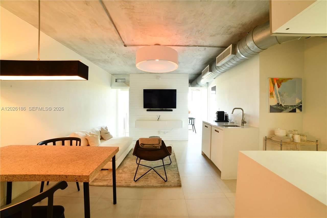3 Island Ave - Photo 1