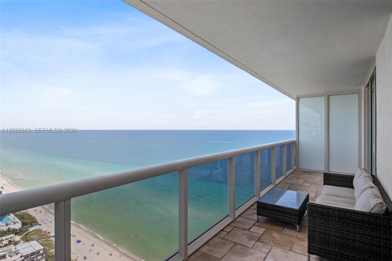 1830 Ocean Dr - Photo 1