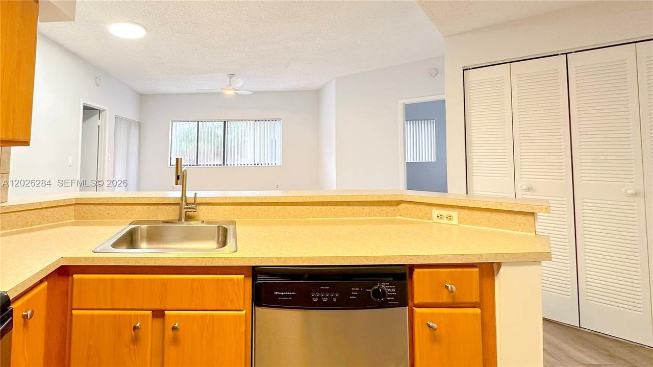 https://bt-photos.global.ssl.fastly.net/miami/1280_boomver_1_A12026284-2.jpg