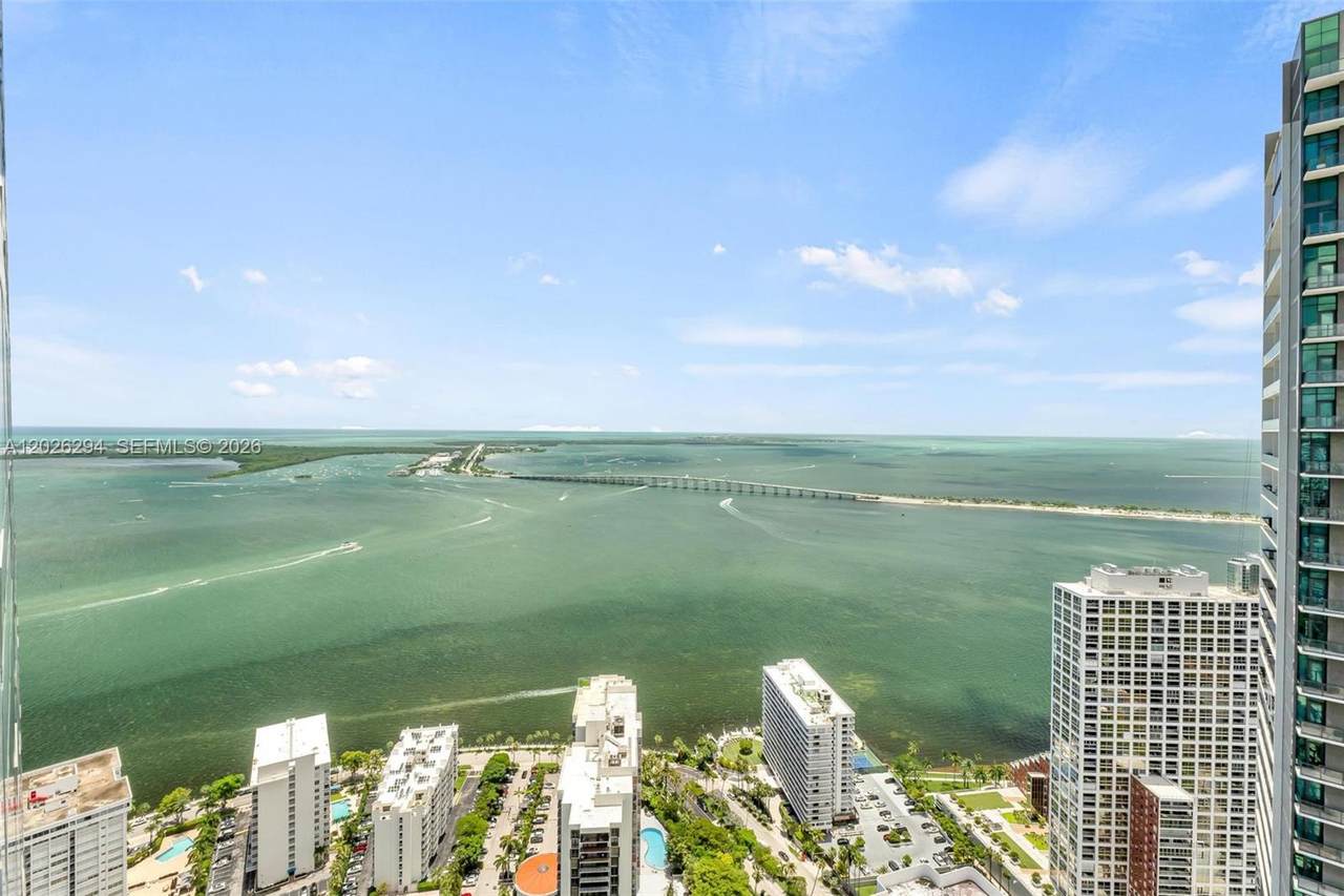 1425 Brickell Ave - Photo 1
