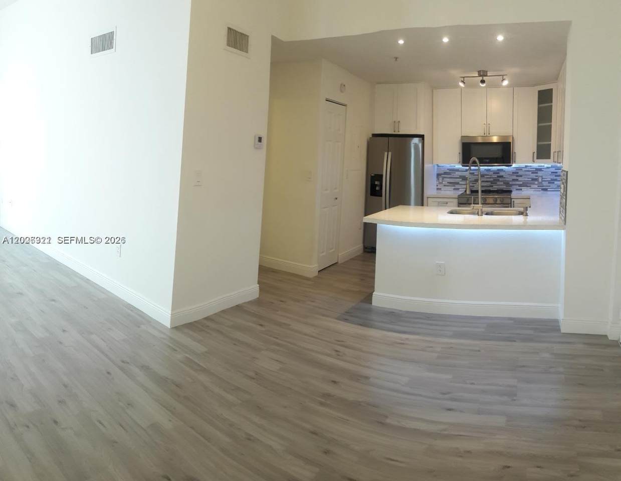 https://bt-photos.global.ssl.fastly.net/miami/1280_boomver_1_A12026321-2.jpg