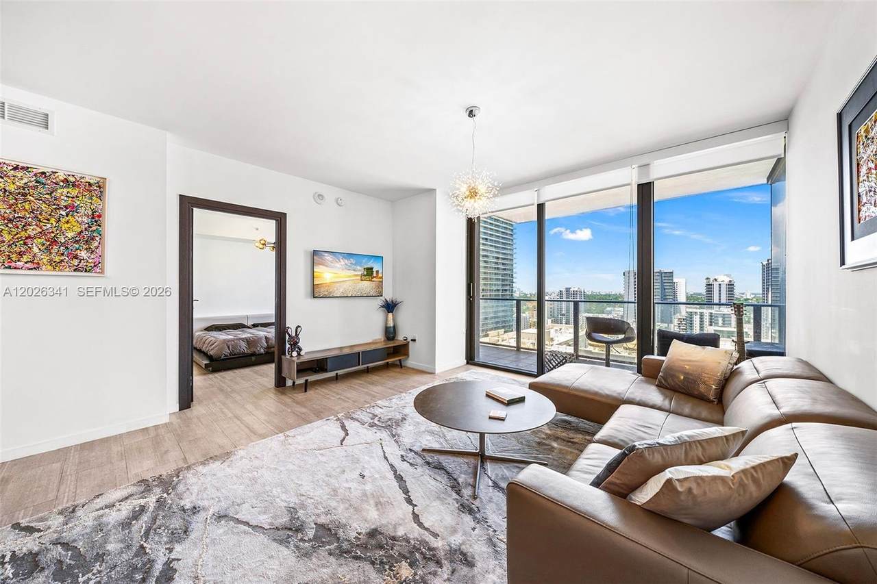 1000 Brickell Plz - Photo 1