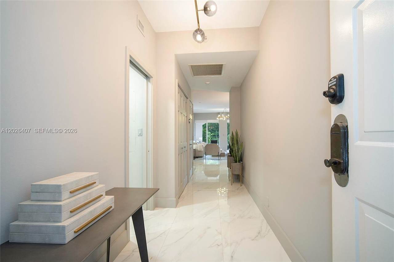 https://bt-photos.global.ssl.fastly.net/miami/1280_boomver_1_A12026407-2.jpg