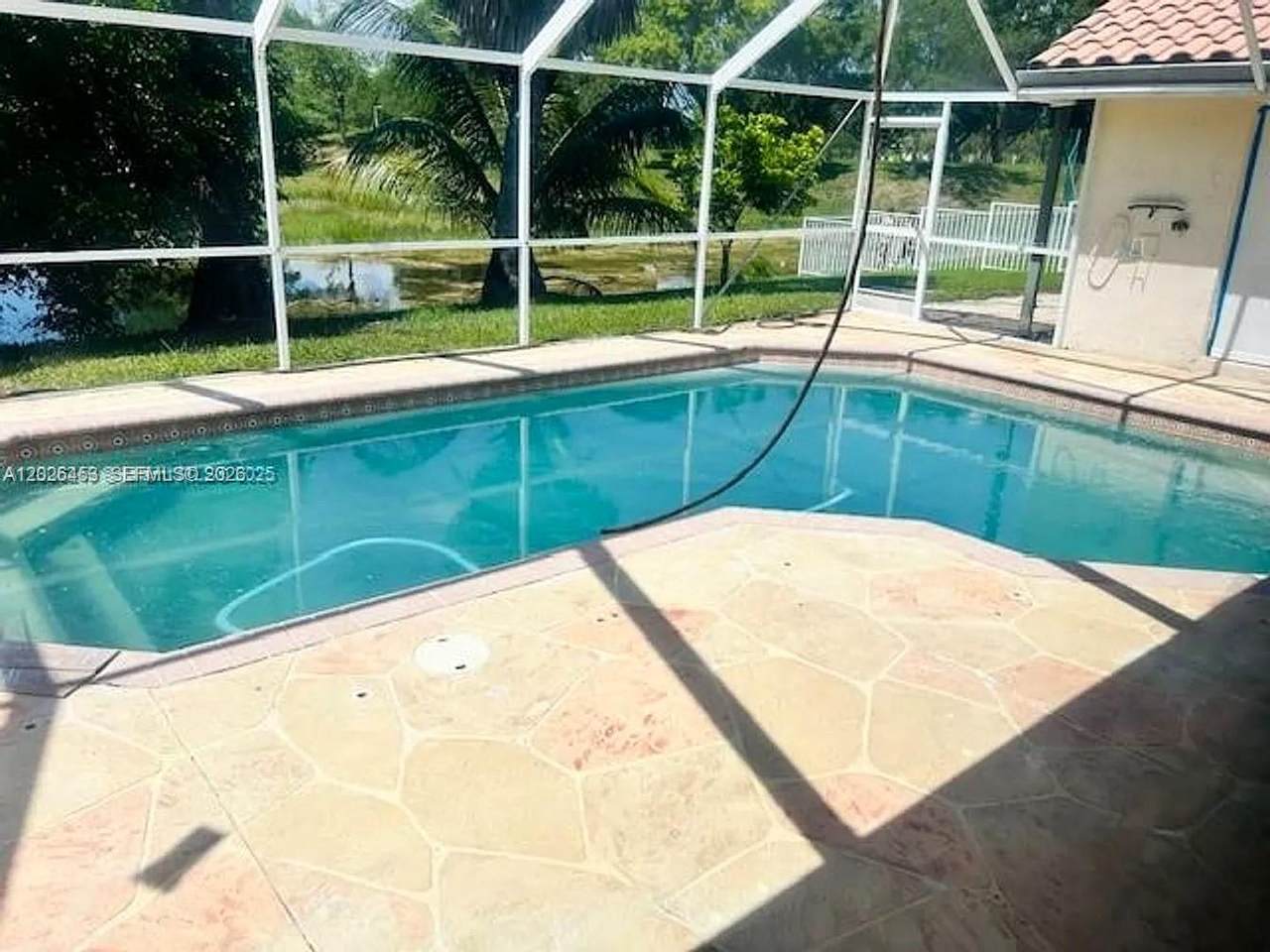 https://bt-photos.global.ssl.fastly.net/miami/1280_boomver_1_A12026453-2.jpg