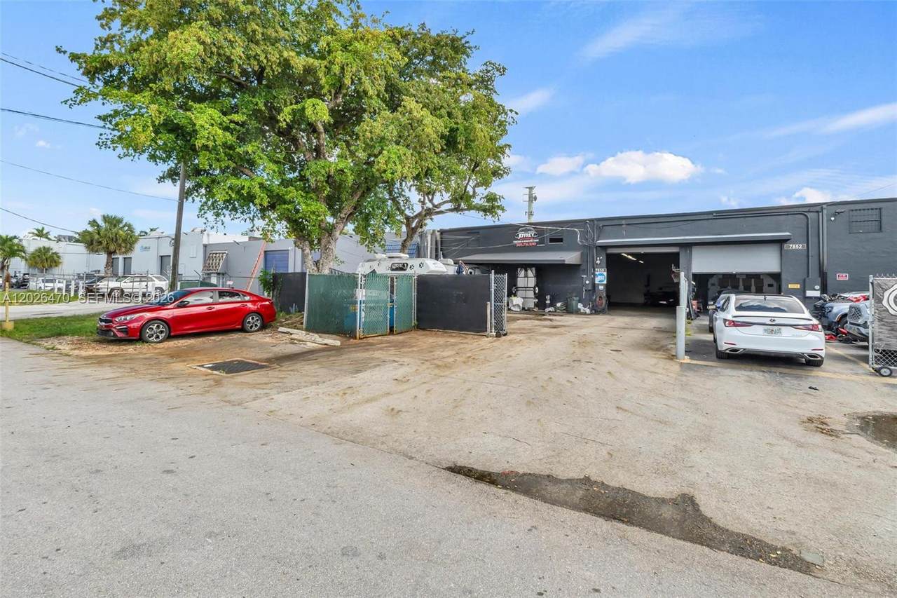 7850 56th St - Photo 1
