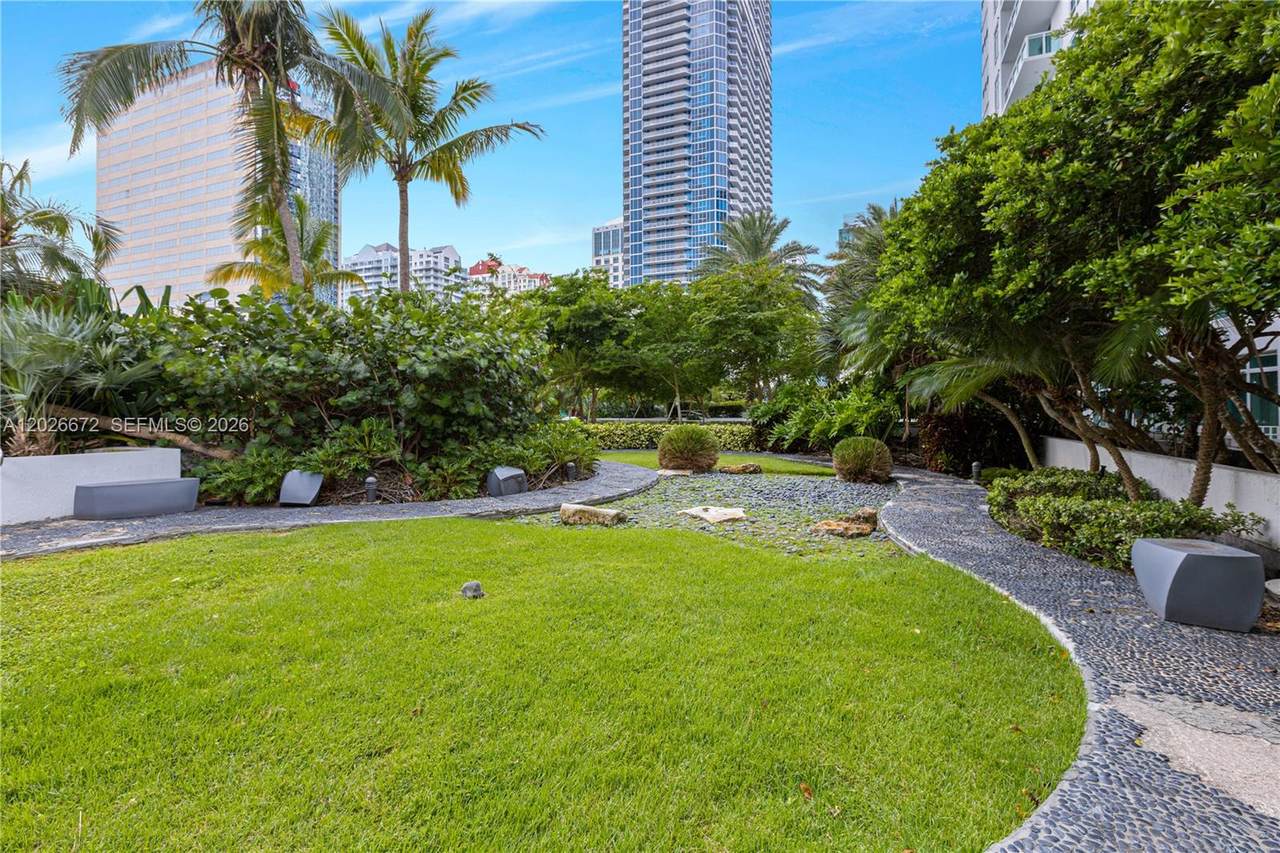 https://bt-photos.global.ssl.fastly.net/miami/1280_boomver_1_A12026672-2.jpg