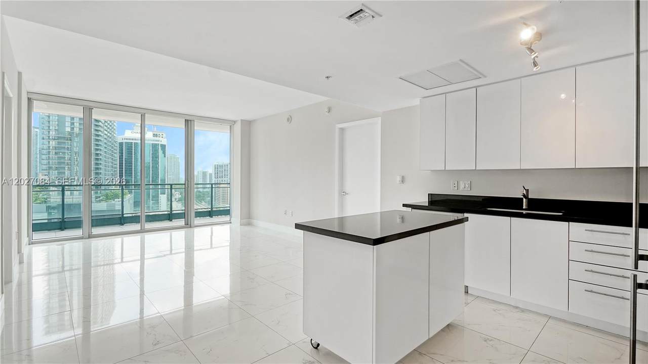 https://bt-photos.global.ssl.fastly.net/miami/1280_boomver_1_A12027084-2.jpg