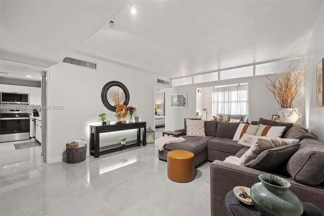 5001 Collins Ave - Photo 1