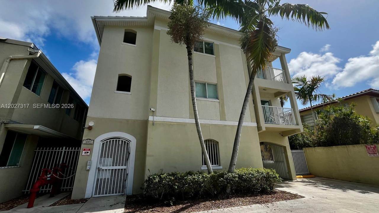 1025 7th Ave - Photo 1