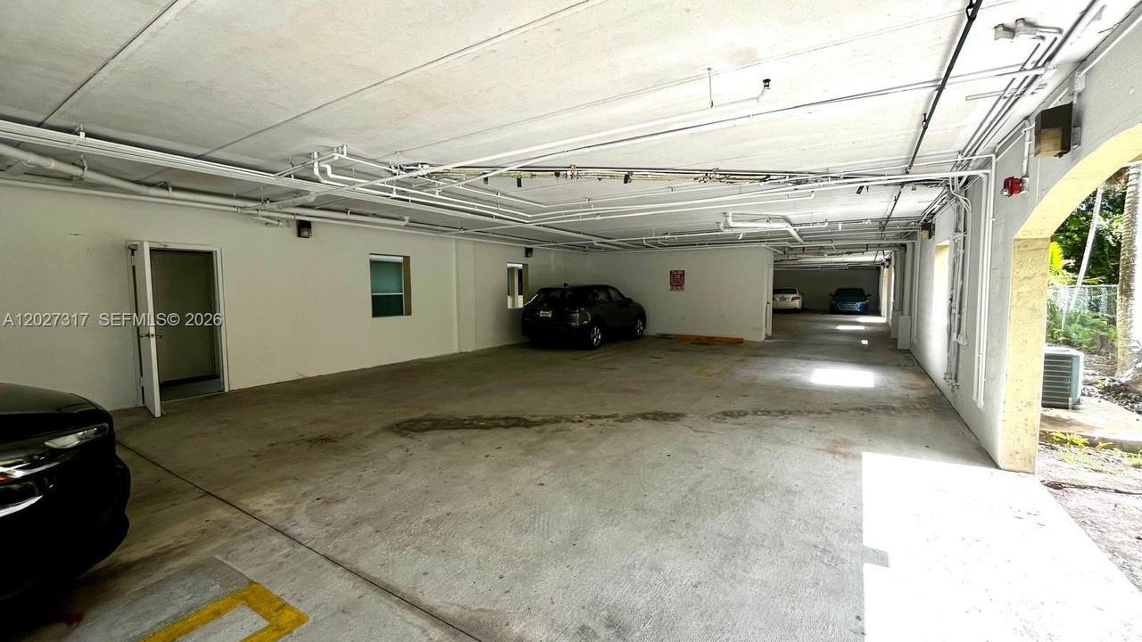 https://bt-photos.global.ssl.fastly.net/miami/1280_boomver_1_A12027317-2.jpg