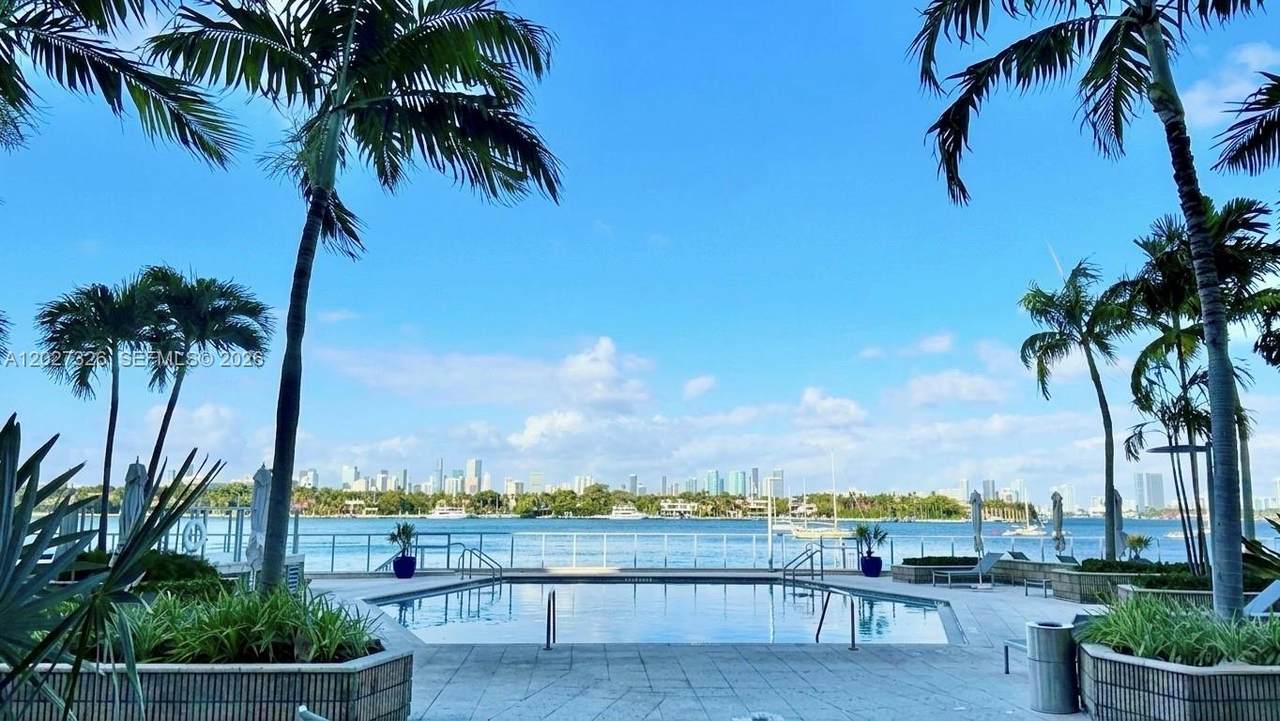 800 West Ave - Photo 1