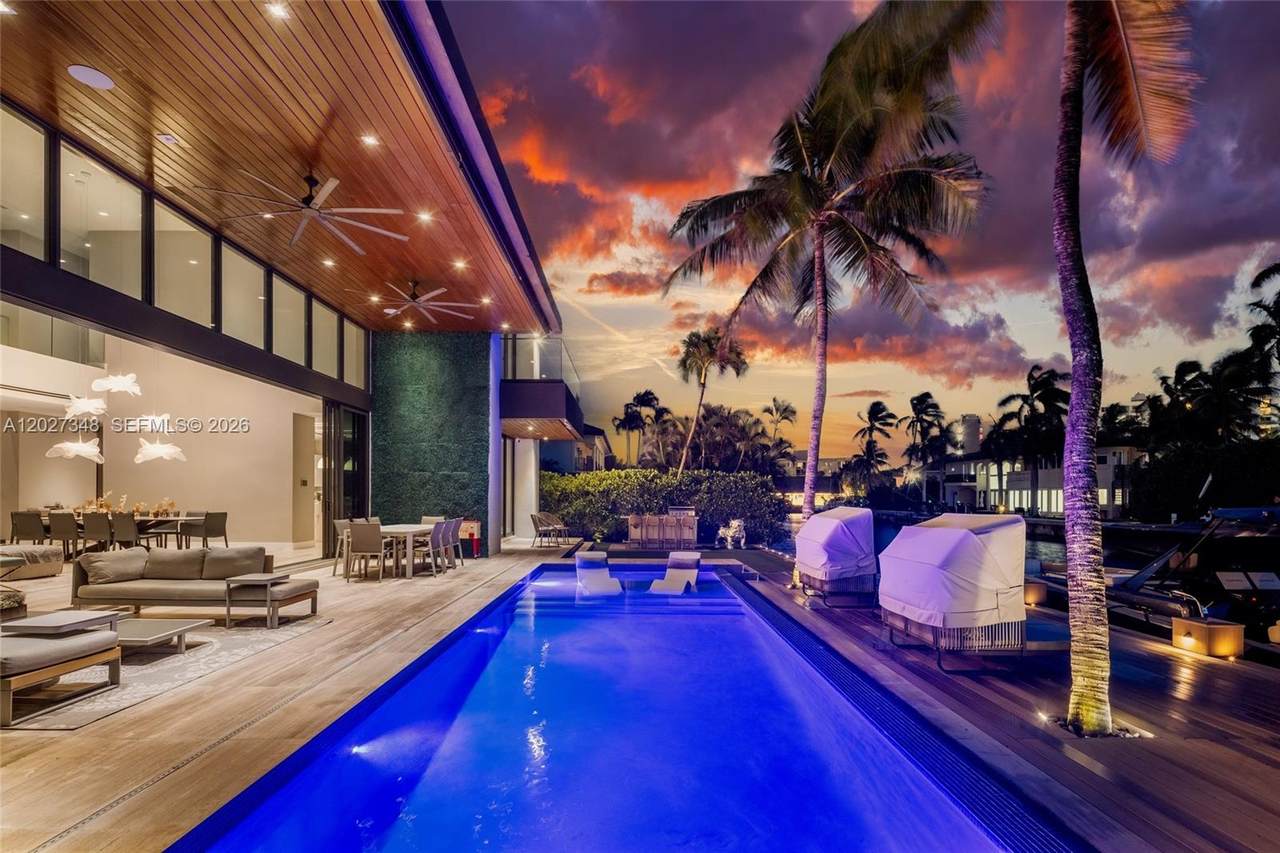 https://bt-photos.global.ssl.fastly.net/miami/1280_boomver_1_A12027348-2.jpg