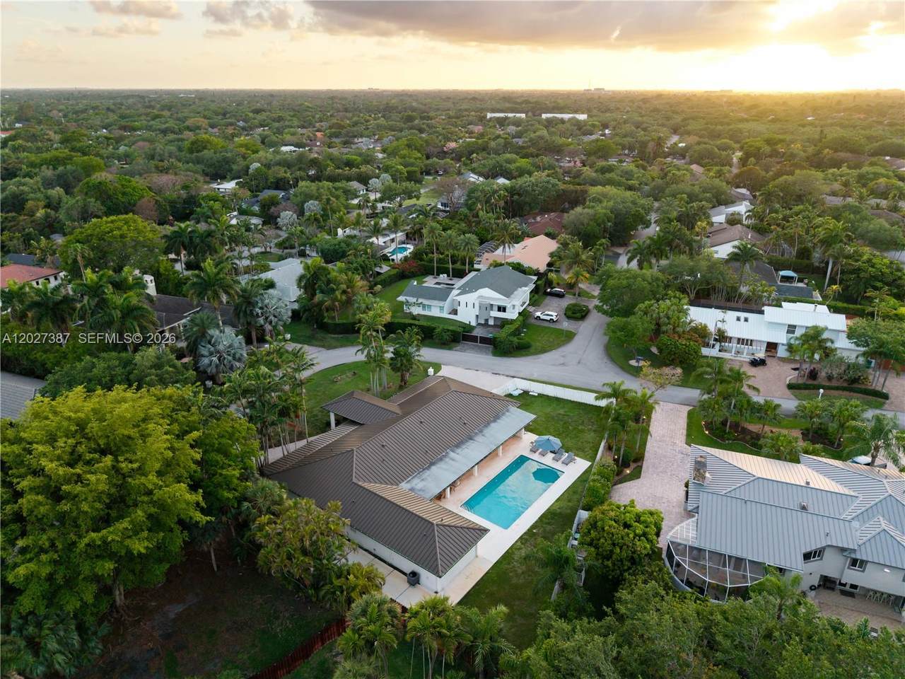 https://bt-photos.global.ssl.fastly.net/miami/1280_boomver_1_A12027387-2.jpg