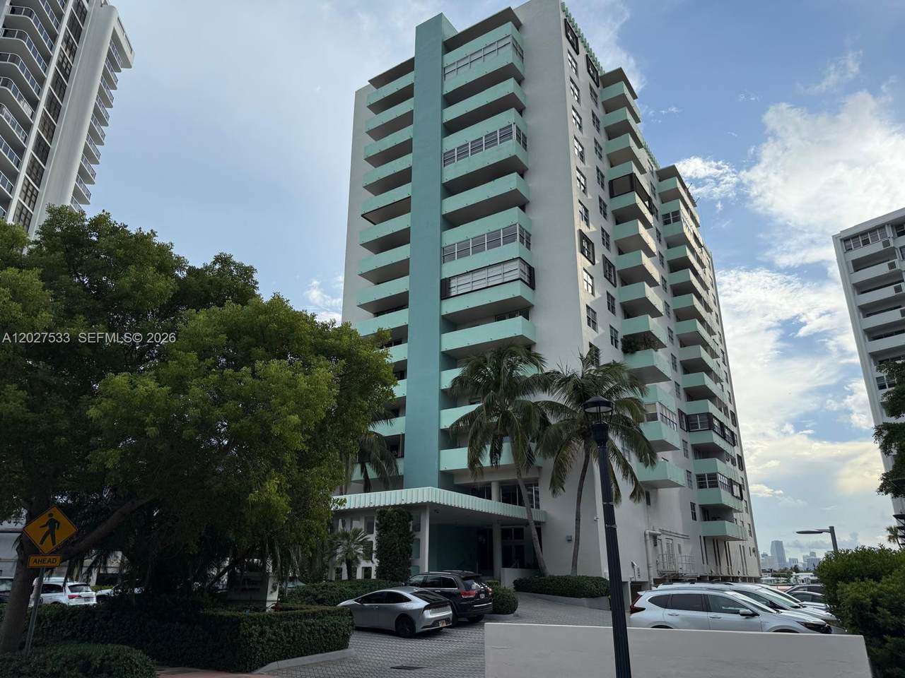 5 Island Ave - Photo 1