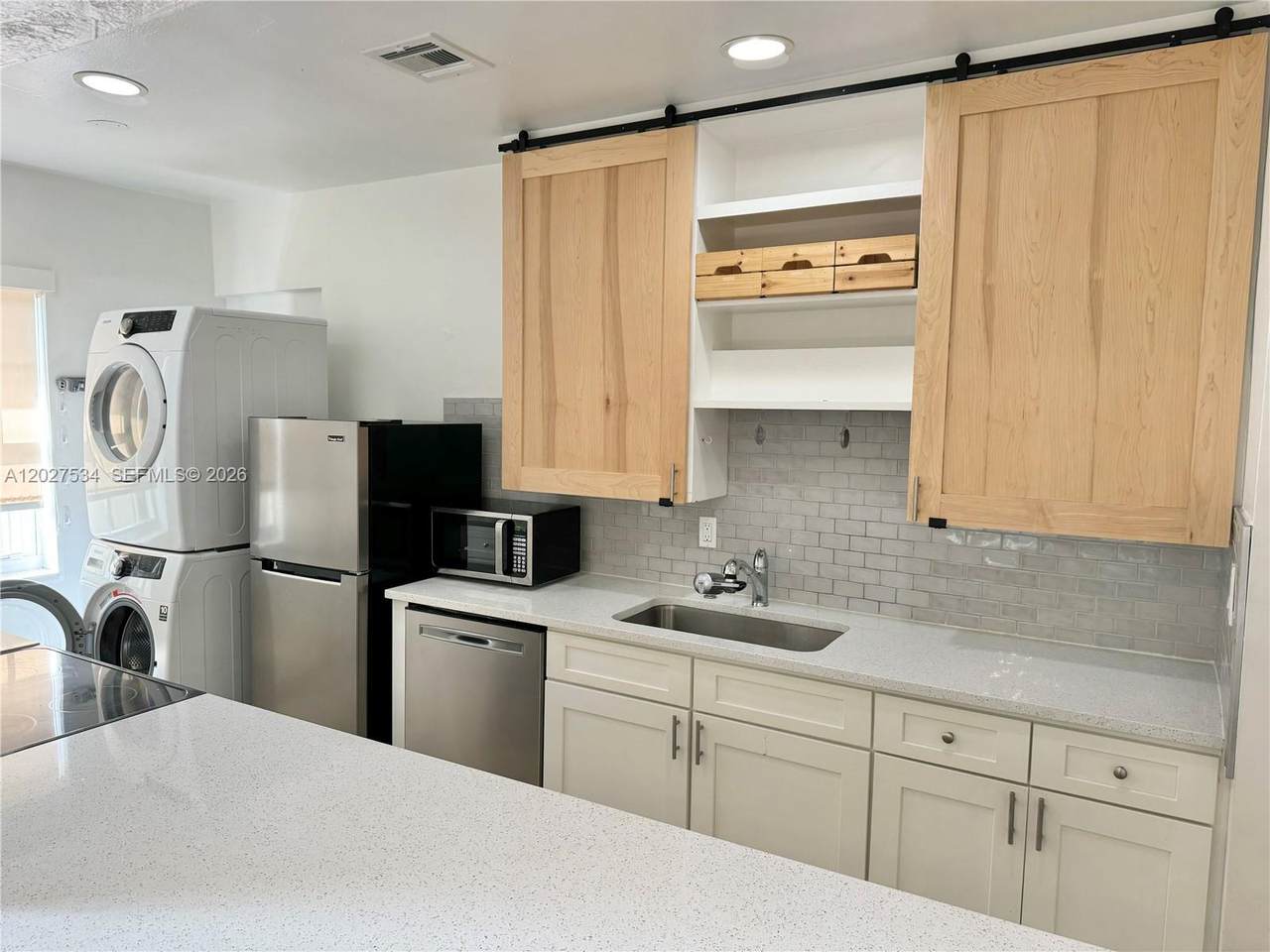 406 11th Ct - Photo 1