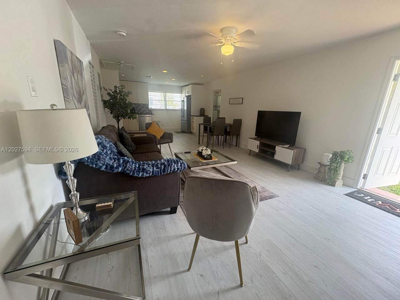 201 Columbus Pkwy - Photo 1