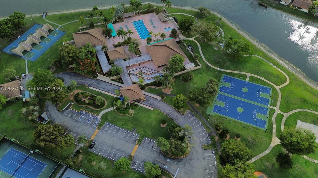 https://bt-photos.global.ssl.fastly.net/miami/1280_boomver_1_A12027598-2.jpg