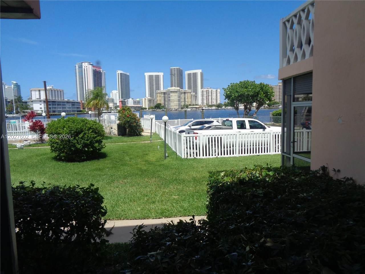 https://bt-photos.global.ssl.fastly.net/miami/1280_boomver_1_A12027602-2.jpg