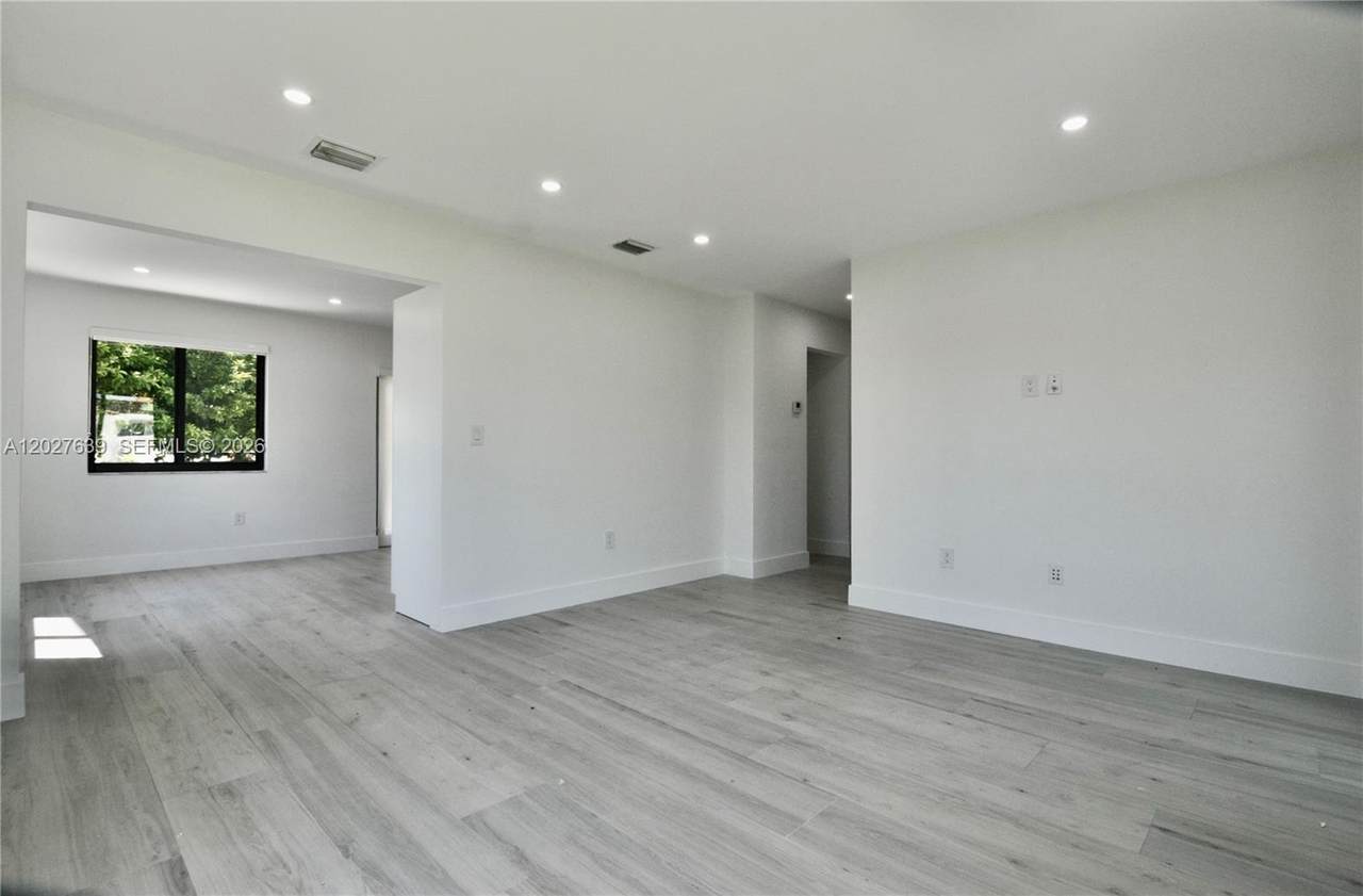 https://bt-photos.global.ssl.fastly.net/miami/1280_boomver_1_A12027639-2.jpg