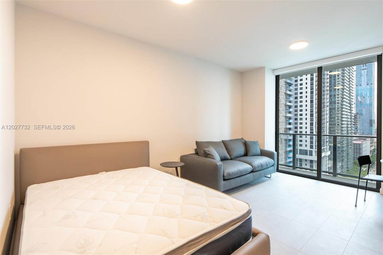 121 5th St - Photo 1