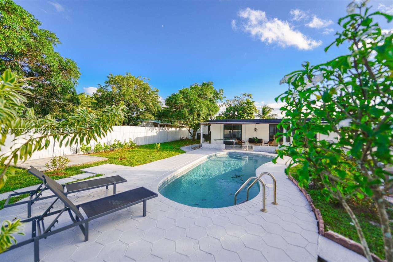 https://bt-photos.global.ssl.fastly.net/miami/1280_boomver_1_A12027798-2.jpg
