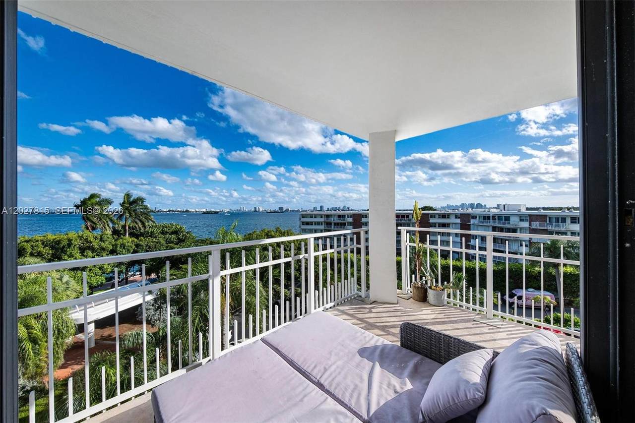 4000 Towerside Ter - Photo 1