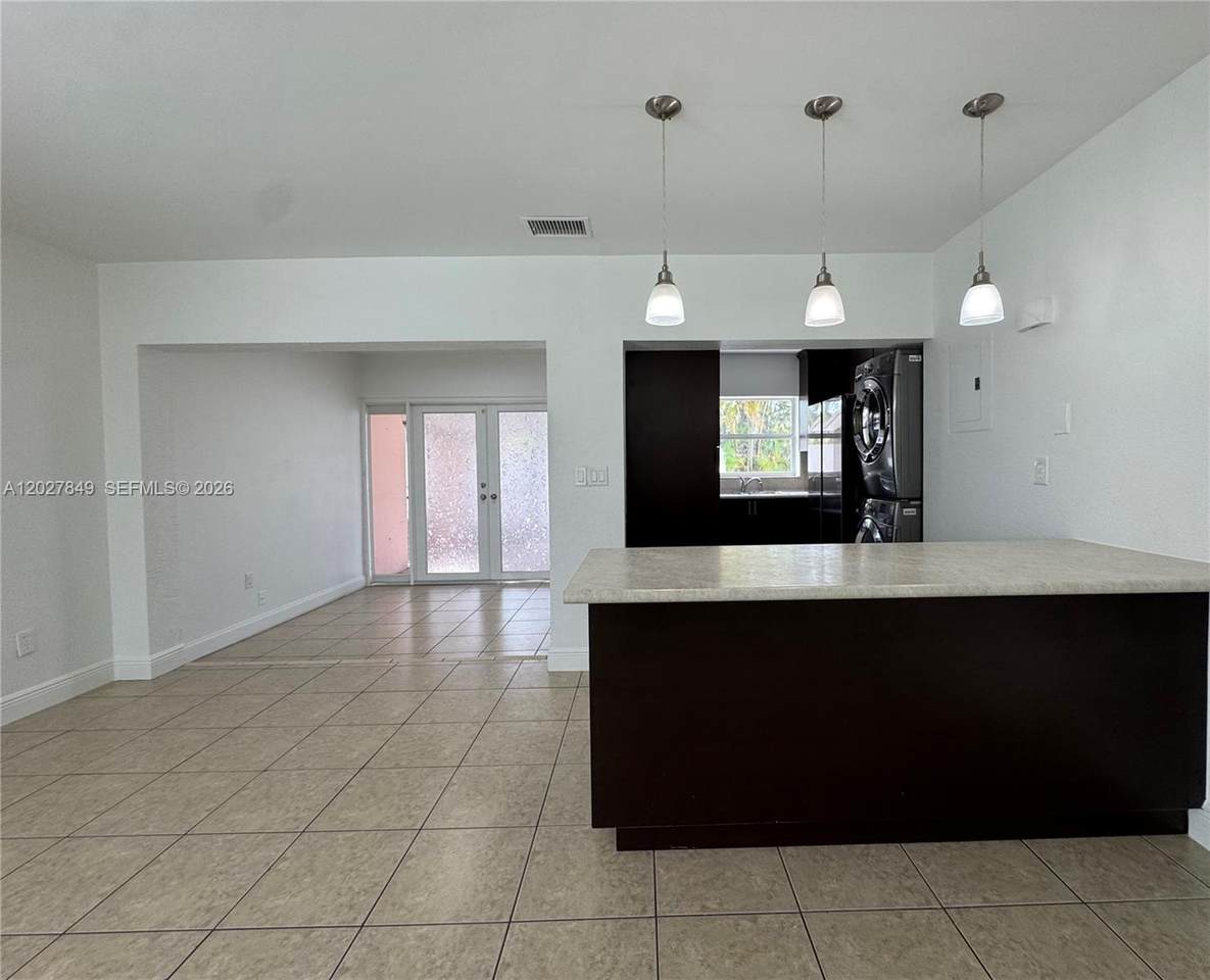 https://bt-photos.global.ssl.fastly.net/miami/1280_boomver_1_A12027849-2.jpg