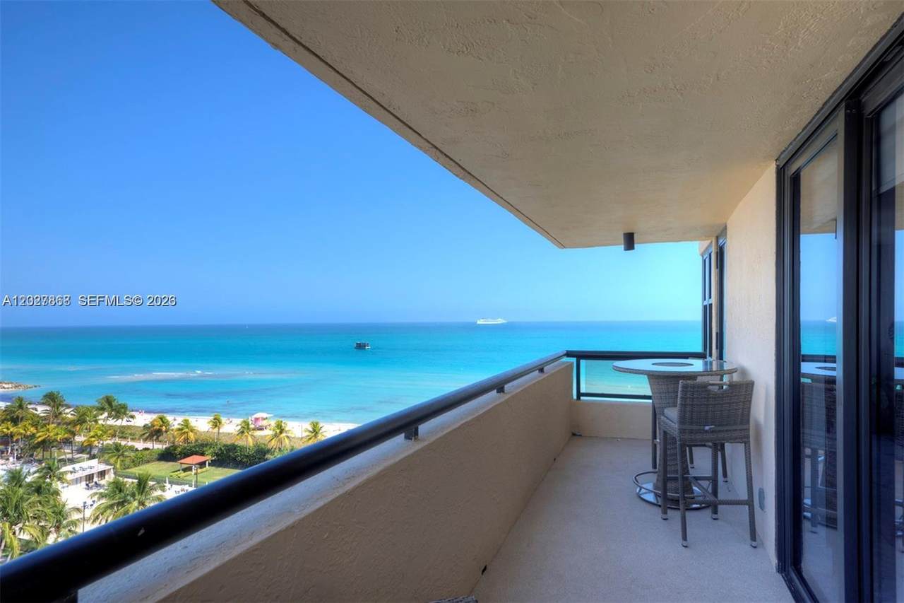 2555 Collins Ave - Photo 1