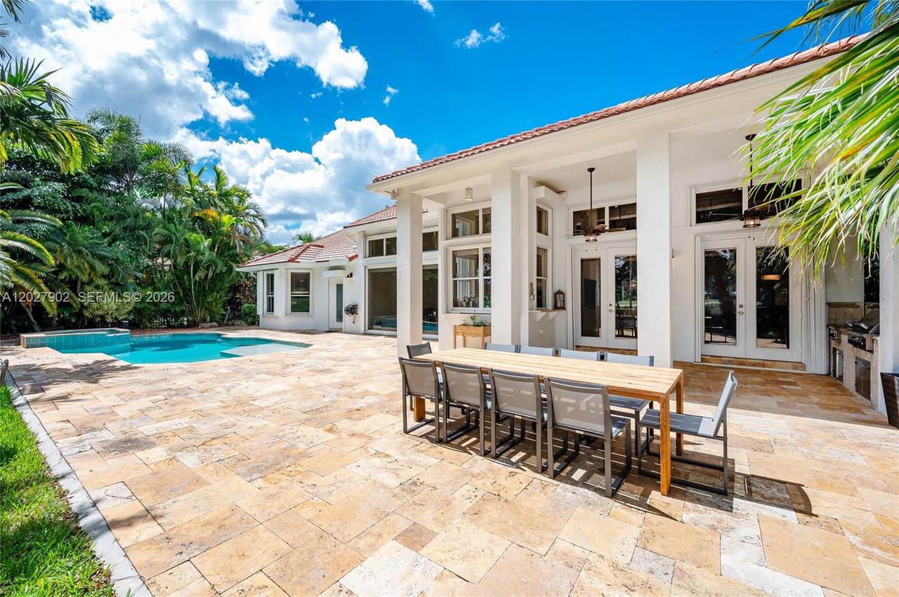 https://bt-photos.global.ssl.fastly.net/miami/1280_boomver_1_A12027902-2.jpg