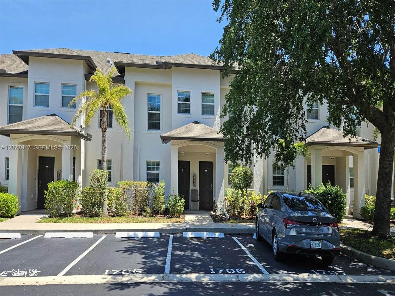 9101 Gervais - Photo 1