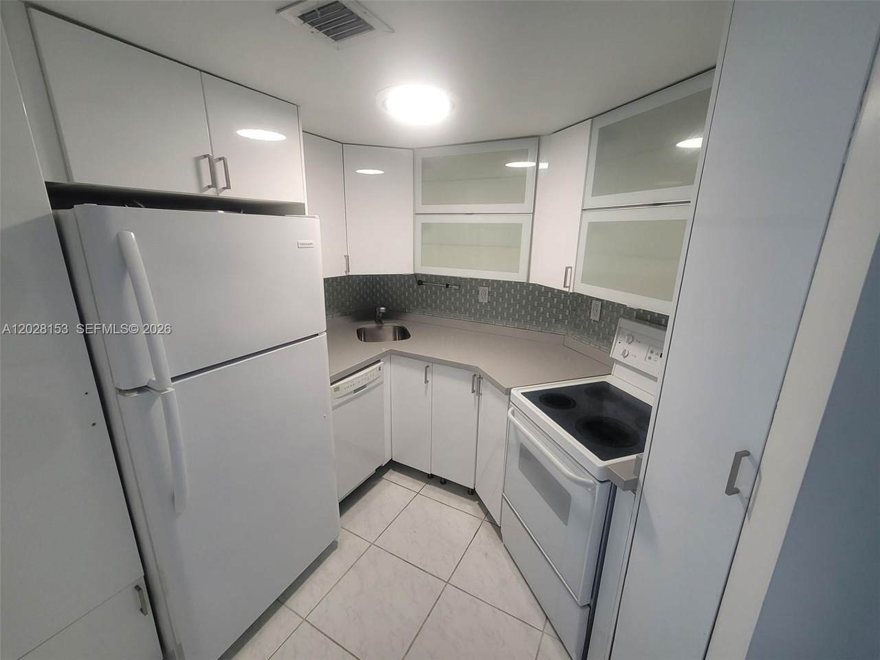 https://bt-photos.global.ssl.fastly.net/miami/1280_boomver_1_A12028153-2.jpg