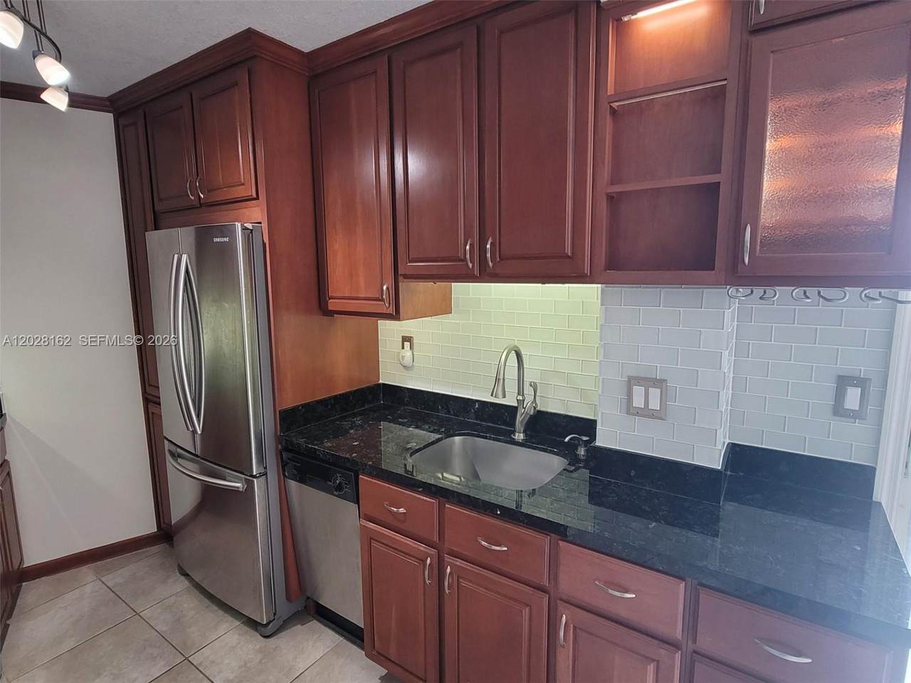 https://bt-photos.global.ssl.fastly.net/miami/1280_boomver_1_A12028162-2.jpg